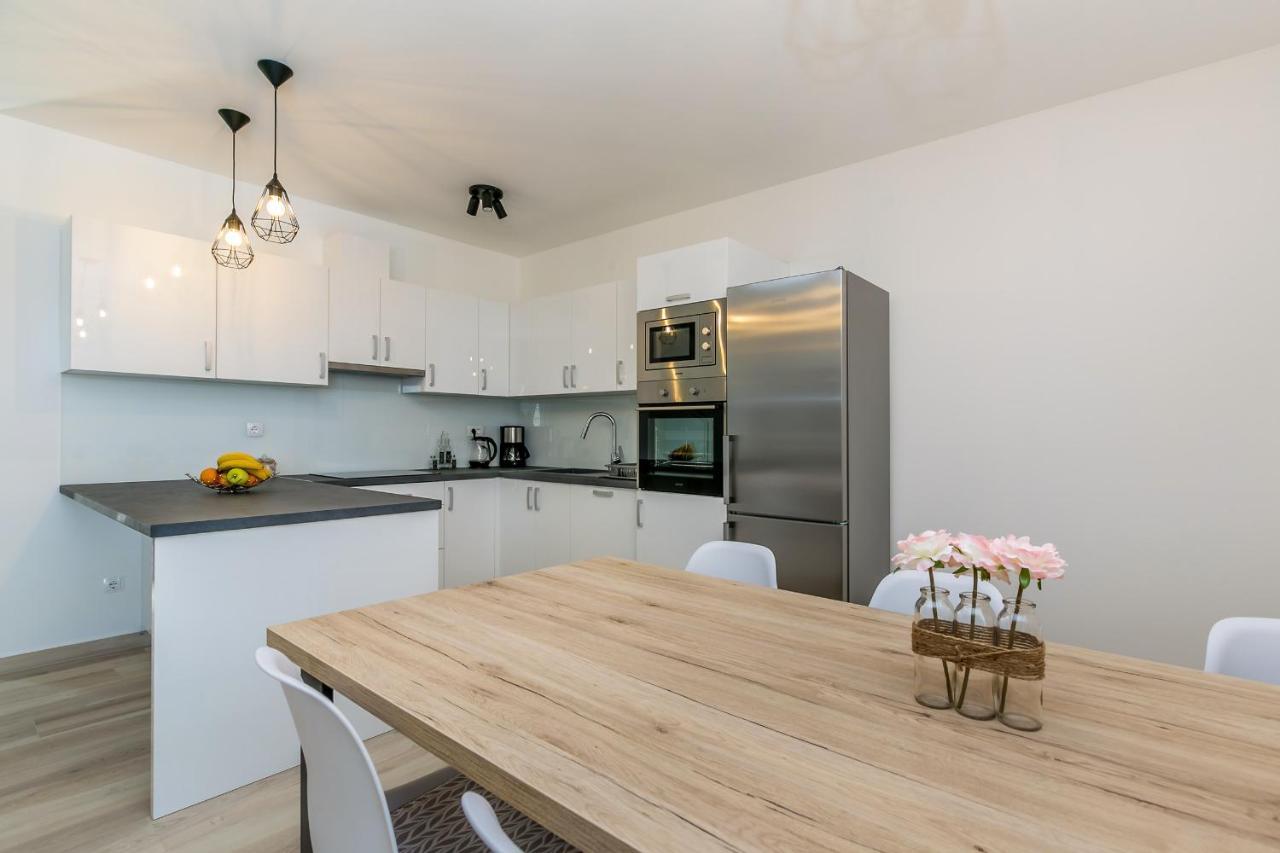 Vrh  Holiday House San Michele מראה חיצוני תמונה